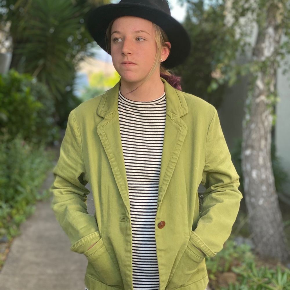 Green Cartonnier blazer.